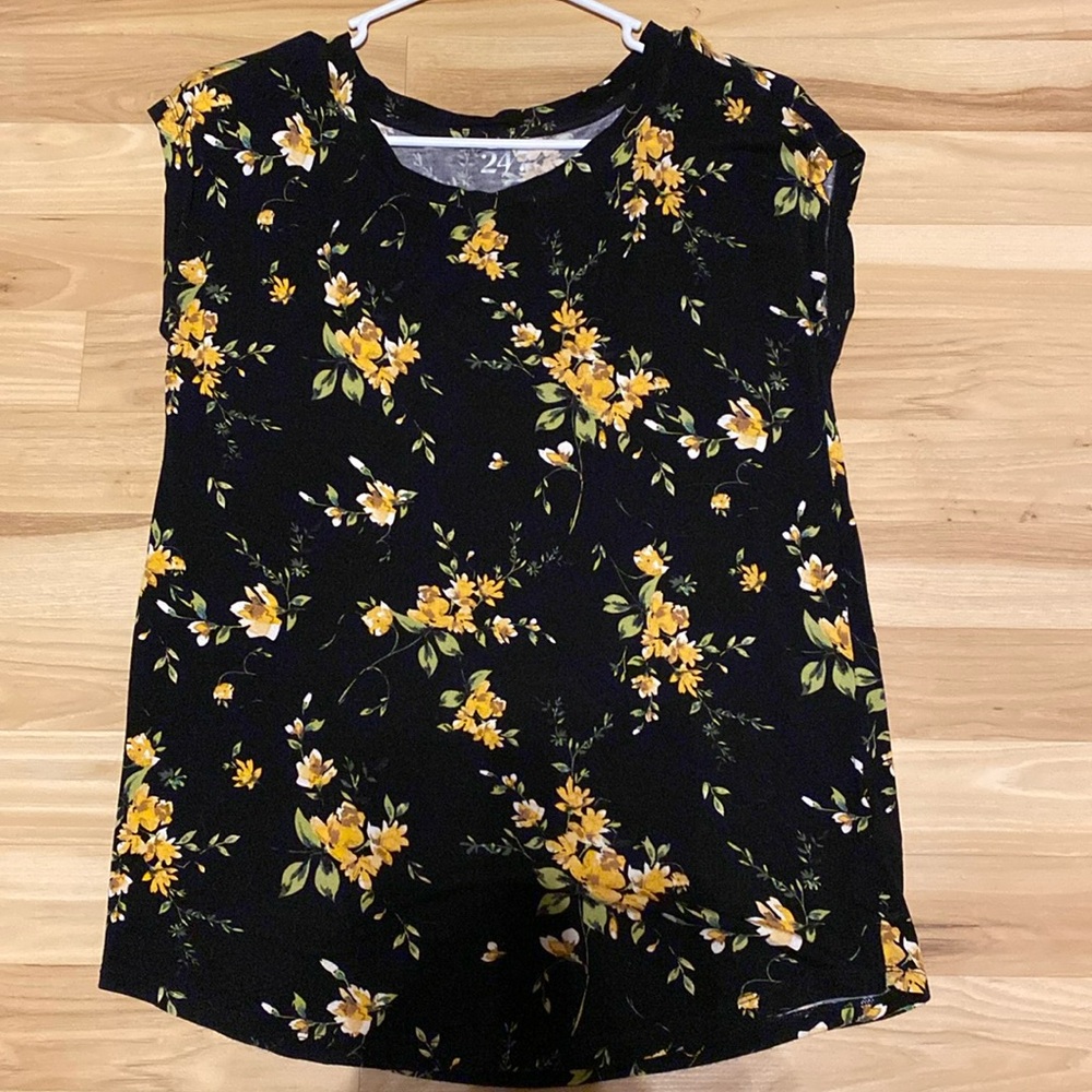 Maurices XS 24/7 short sleeve top